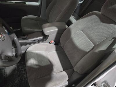 2002 Toyota Camry LE V6   - Photo 8 - Miami, FL 33155