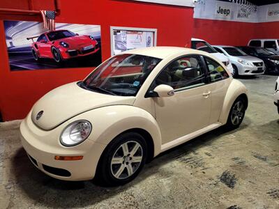 2006 Volkswagen New Beetle 2.5   - Photo 1 - Miami, FL 33155