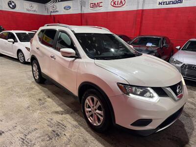 2015 Nissan Rogue SV   - Photo 2 - Miami, FL 33155