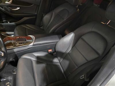 2021 Mercedes-Benz GLC GLC 300 - Photo 15 - Miami, FL 33155