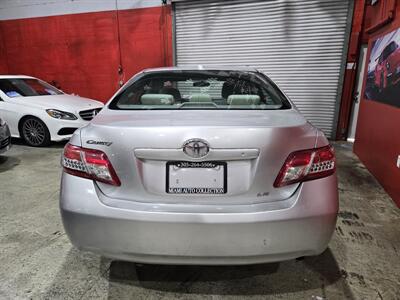 2010 Toyota Camry LE   - Photo 5 - Miami, FL 33155