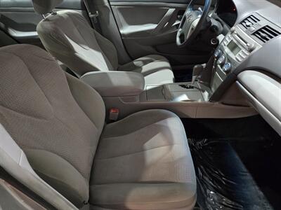 2010 Toyota Camry LE   - Photo 8 - Miami, FL 33155