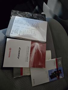 2010 Toyota Camry LE   - Photo 17 - Miami, FL 33155