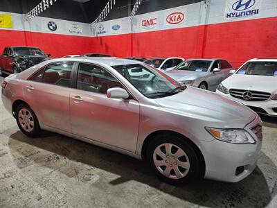 2010 Toyota Camry LE   - Photo 2 - Miami, FL 33155