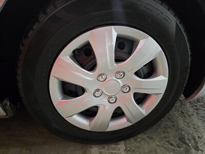 2010 Toyota Camry LE   - Photo 6 - Miami, FL 33155