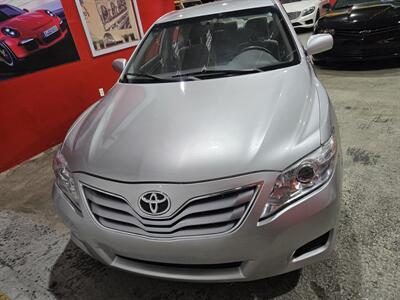 2010 Toyota Camry LE   - Photo 4 - Miami, FL 33155