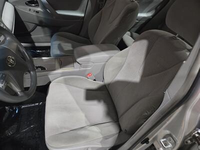 2010 Toyota Camry LE   - Photo 7 - Miami, FL 33155