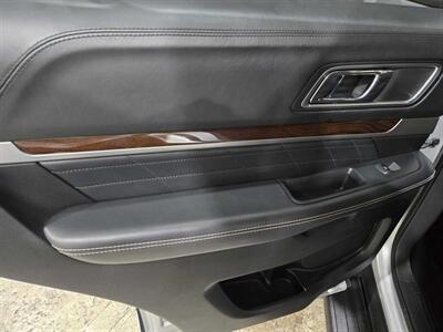 2017 Ford Explorer Platinum   - Photo 27 - Miami, FL 33155