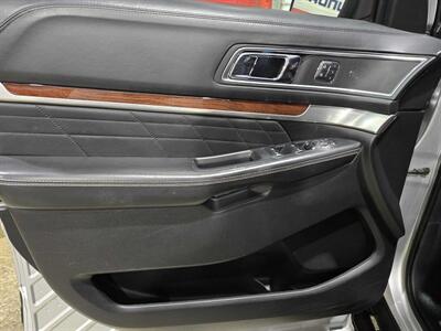 2017 Ford Explorer Platinum   - Photo 28 - Miami, FL 33155