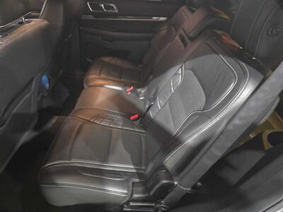 2017 Ford Explorer Platinum   - Photo 11 - Miami, FL 33155