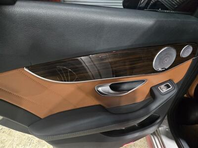 2019 Mercedes-Benz C 300   - Photo 22 - Miami, FL 33155