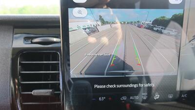 2023 Ford Transit 350 XLT Mid Roof 14 Passenger Captain Seats - Photo 16 - Long Beach, CA 90807