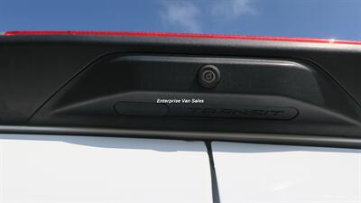 2022 Ford Transit 350 XLT Mid Roof 9 Passenger Captain Seats - Photo 15 - Long Beach, CA 90807