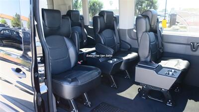 2023 Ford Transit 350 XLT  Mid Roof 9 Passenger Luxury Seating - Photo 19 - Long Beach, CA 90807