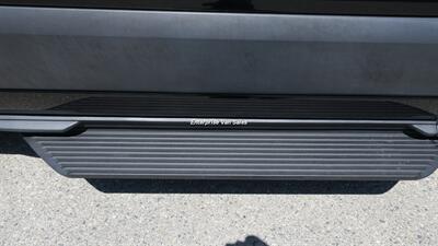 2022 Ford Transit 350 XLT Mid Roof 10 Passenger Luxury Seating - Photo 11 - Long Beach, CA 90807