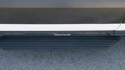 2023 Ford Transit 350 XLT  Mid Roof 10 Passenger Captain Seats - Photo 11 - Long Beach, CA 90807