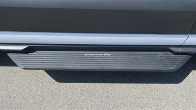 2023 Ford Transit 350 XLT  Low Roof 11 Passenger Captain Seating - Photo 11 - Long Beach, CA 90807