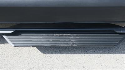 2021 Ford Transit 350 XLT Mid Roof 10 Passenger Luxury Seating - Photo 11 - Long Beach, CA 90807