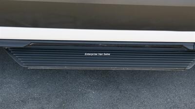 2022 Ford Transit 350 XLT  Mid Roof 8 Passenger Captain Seats - Photo 11 - Long Beach, CA 90807