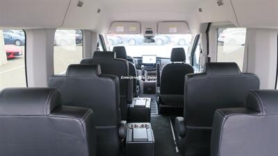 2023 Ford Transit 350 XLT Mid Roof 8 Passenger Luxury Seating - Photo 13 - Long Beach, CA 90807