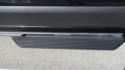 2022 Ford Transit 350 XLT Mid Roof 10 Passenger Luxury Seating - Photo 12 - Long Beach, CA 90807