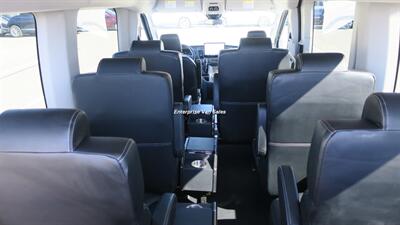 2022 Ford Transit 350 XLT Mid Roof 10 Passenger Luxury Seating - Photo 15 - Long Beach, CA 90807