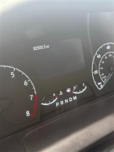 2022 Ford Transit 350 XLT Mid Roof 10 Passenger Luxury Seating - Photo 17 - Long Beach, CA 90807