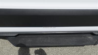 2021 Ford Transit 350 XLT  Mid Roof 10 Passenger Captain Seats - Photo 11 - Long Beach, CA 90807