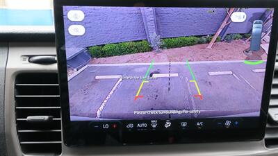2022 Ford Transit 350 XLT Mid Roof 10 Passenger Captain Seats - Photo 16 - Long Beach, CA 90807