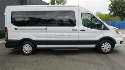 2022 Ford Transit 350 XLT Mid Roof 10 Passenger Captain Seats - Photo 4 - Long Beach, CA 90807