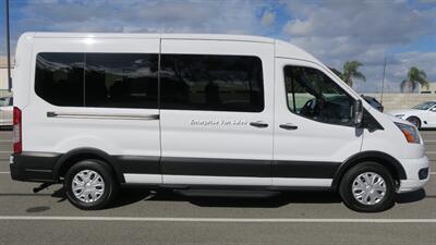 2022 Ford Transit 350 XLT Mid Roof 12 Passenger Captain Seats - Photo 4 - Long Beach, CA 90807
