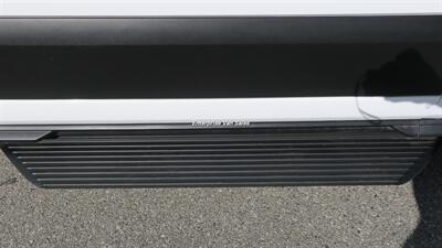 2022 Ford Transit 350 XLT Mid Roof 12 Passenger Captain Seats - Photo 6 - Long Beach, CA 90807