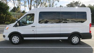 2022 Ford Transit 350 XLT Mid Roof 12 Passenger Captain Seats - Photo 11 - Long Beach, CA 90807