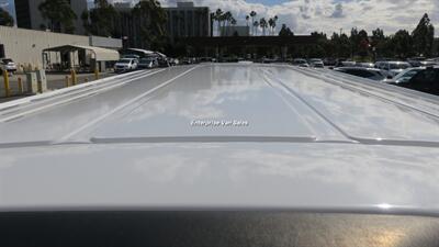 2022 Ford Transit 350 XLT Mid Roof 12 Passenger Captain Seats - Photo 18 - Long Beach, CA 90807