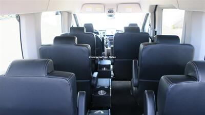 2022 Ford Transit 350 XLT Mid Roof 10 Passenger Luxury Seating - Photo 13 - Long Beach, CA 90807