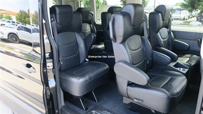 2022 Ford Transit 350 XLT Mid Roof 10 Passenger Luxury Seating - Photo 18 - Long Beach, CA 90807
