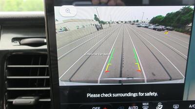 2023 Ford Transit 350 XLT Mid Roof 10 Passenger Captain Seats - Photo 16 - Long Beach, CA 90807