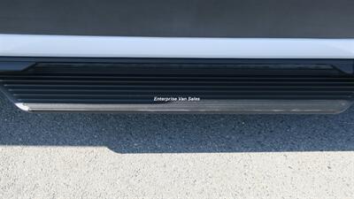 2023 Ford Transit 350 XLT  Mid Roof 10 Passenger Luxury Seating - Photo 13 - Long Beach, CA 90807