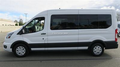 2023 Ford Transit 350 XLT Mid Roof 12 Passenger Captain Seats - Photo 8 - Long Beach, CA 90807