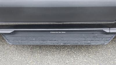2020 Ford Transit 350 XLT  Mid Roof 15 Passenger OEM Seating - Photo 11 - Long Beach, CA 90807