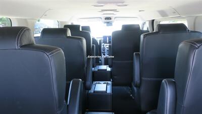 2023 Ford Transit 350 XLT Low Roof 10 Passenger Luxury Seating - Photo 13 - Long Beach, CA 90807