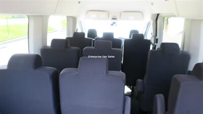 2023 Ford Transit 350 XLT Mid Roof 14 Passenger Captain Seats - Photo 13 - Long Beach, CA 90807