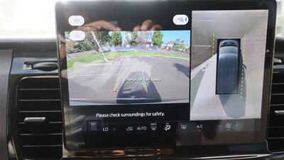 2023 Ford Transit 350 XLT Mid Roof 14 Passenger Captain Seats - Photo 17 - Long Beach, CA 90807