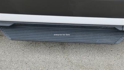 2024 Ford Transit 350 XLT Mid Roof 12 Passenger Captain Seats - Photo 11 - Long Beach, CA 90807