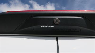 2020 Ford Transit 350 XLT Mid Roof 10 Passenger Captain Seats - Photo 16 - Long Beach, CA 90807