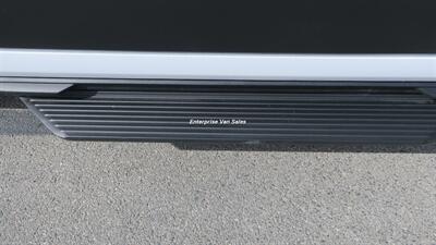 2020 Ford Transit 350 XLT Mid Roof 10 Passenger Captain Seats - Photo 15 - Long Beach, CA 90807