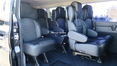 2021 Ford Transit 350 XLT  Low Roof 9 Passenger Luxury Seating - Photo 21 - Long Beach, CA 90807