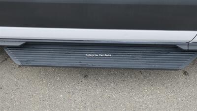 2018 Ford Transit 150 XLT  Mid Roof 10 Passenger Captain Seats - Photo 11 - Long Beach, CA 90807
