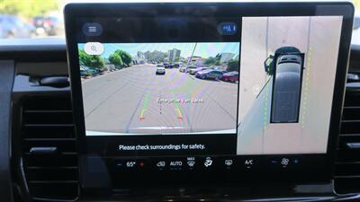 2023 Ford Transit 350 XLT  Mid Roof 14 Passenger Captain Seats - Photo 19 - Long Beach, CA 90807