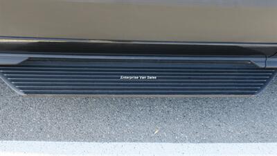 2020 Ford Transit 350 XLT  Mid Roof 10 Passenger Luxury Seating - Photo 11 - Long Beach, CA 90807